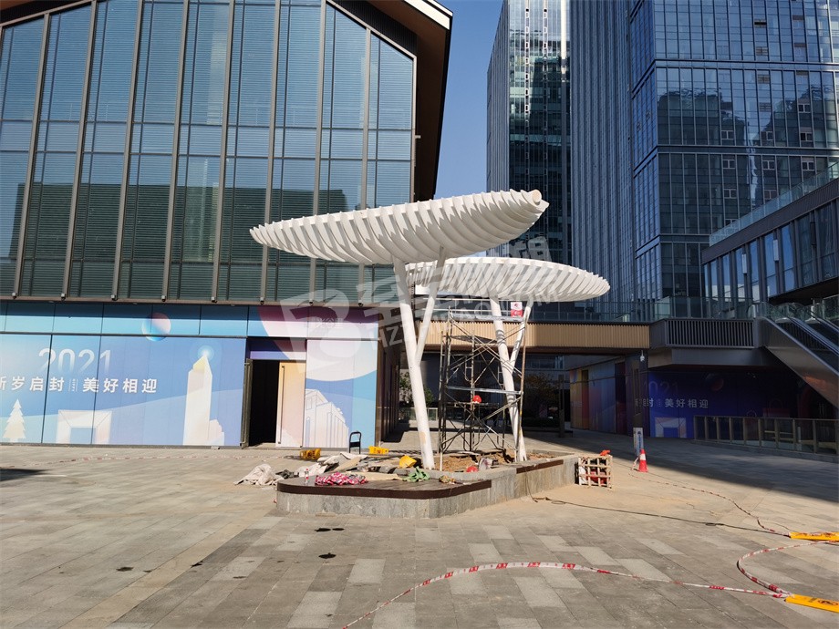 武漢北辰地產(chǎn)光谷里鯨奇架構(gòu)不銹鋼雕塑裝置項(xiàng)目