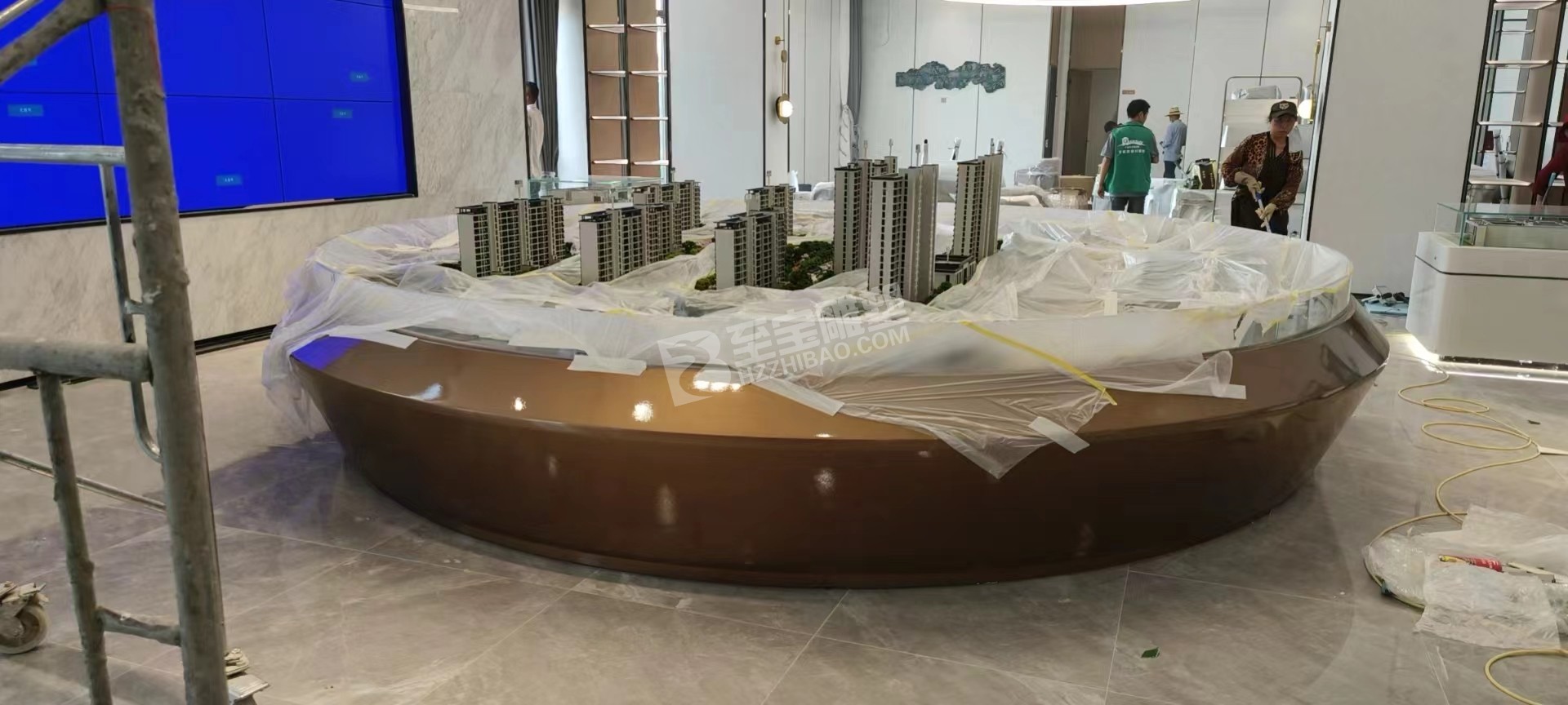 銅陵銅官區(qū)城投太學(xué)里營銷中心電鍍不銹鋼水吧臺雕塑